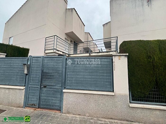 Casas en venta y pisos alquiler - 1