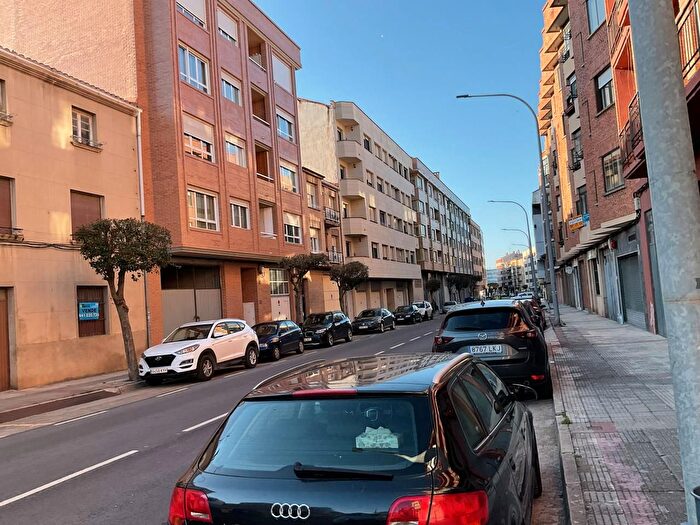 Casas en venta y pisos alquiler - 3