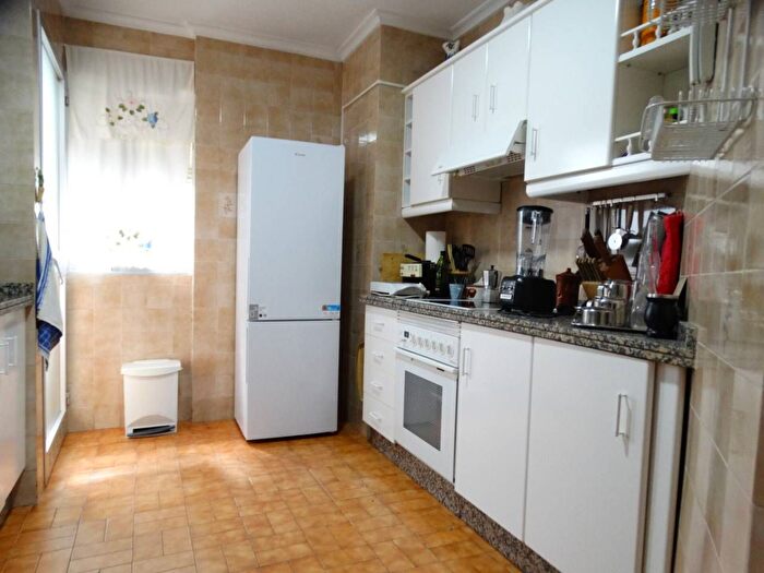 Casas en venta y pisos alquiler - 1
