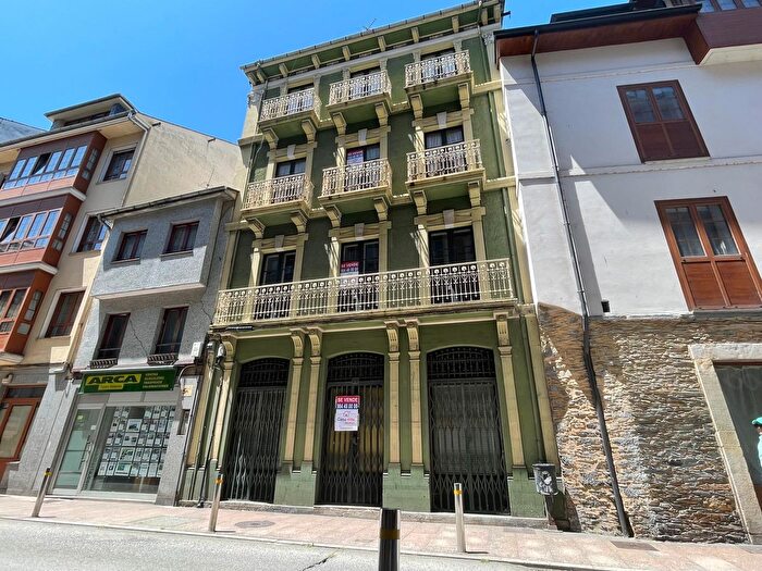 Casas en venta y pisos alquiler - 1
