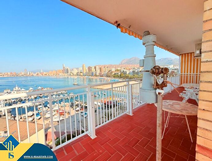 Piso en venta en Casco Antiguo Puerto, Benidorm de 3 habitaciones