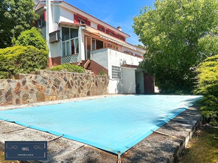 Casa en venta en El Casar, Guadalajara de 4 habitaciones