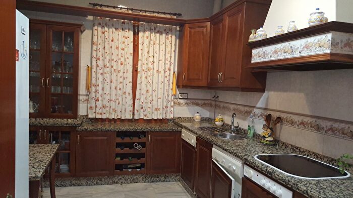 Casas en venta y pisos alquiler - 3