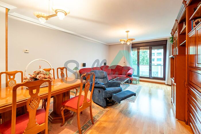 Piso en venta en Vallobín La Florida, La Florida de 4 habitaciones