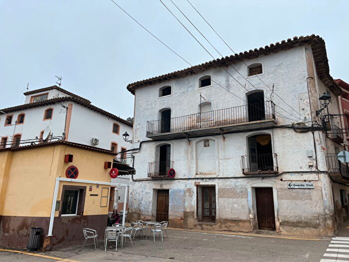 Casas en venta y pisos alquiler - 2