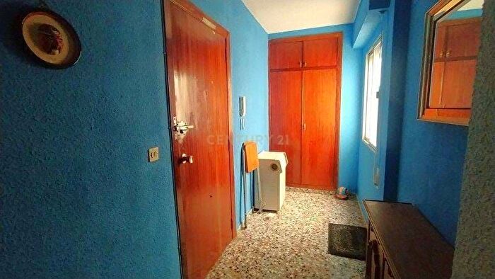 Casas en venta y pisos alquiler - 2