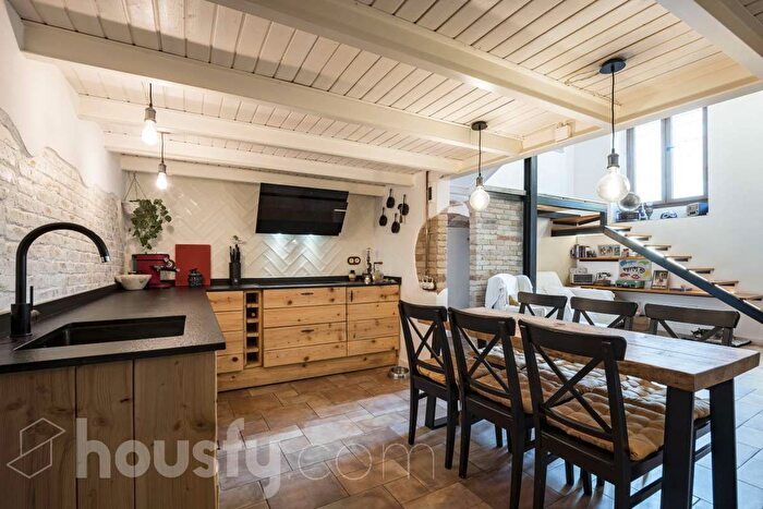 Casas en venta y pisos alquiler - 3