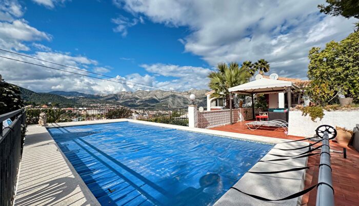 Casa en venta en Orba, Alicante de 3 habitaciones