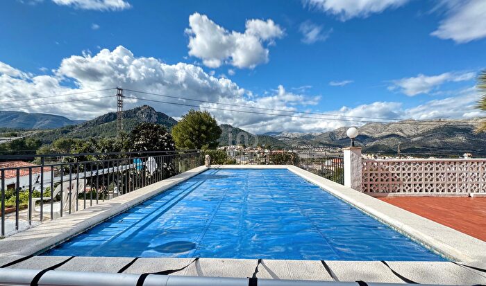 Casas en venta y pisos alquiler - 2