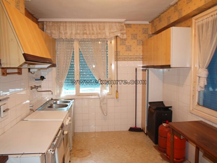 Casas en venta y pisos alquiler - 1