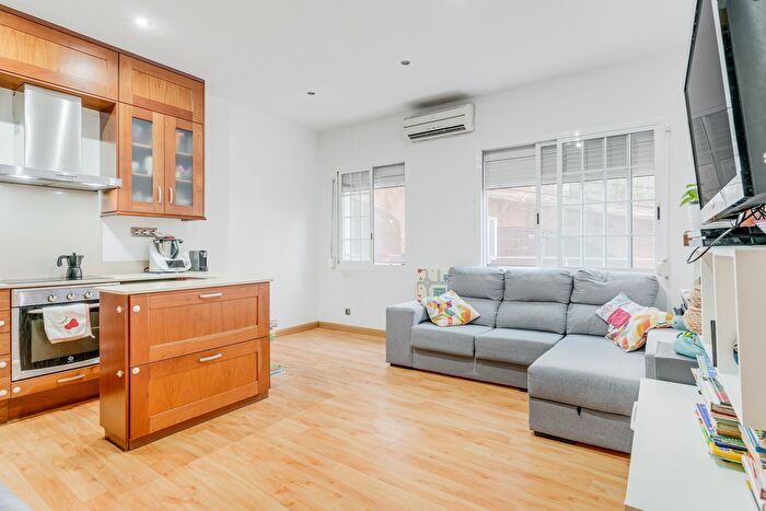 Piso en venta en Horta Guinardó, El Guinardó de 2 habitaciones