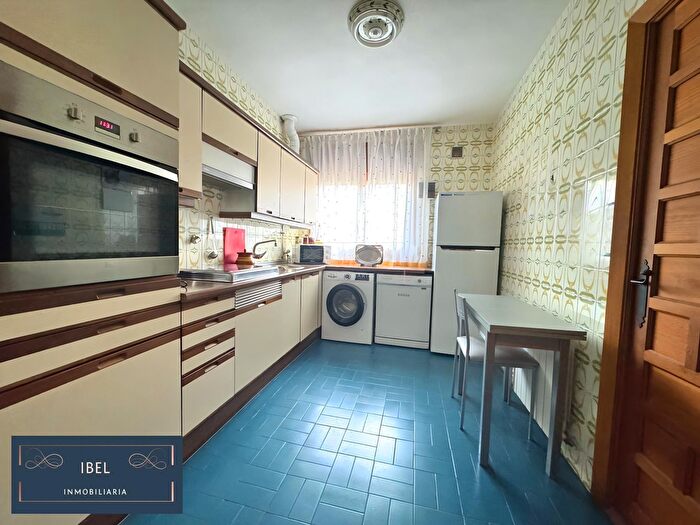 Casas en venta y pisos alquiler - 3