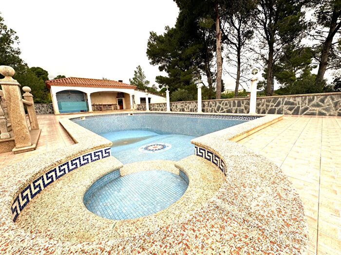 Casa en venta en Alcover, Tarragona de 3 habitaciones