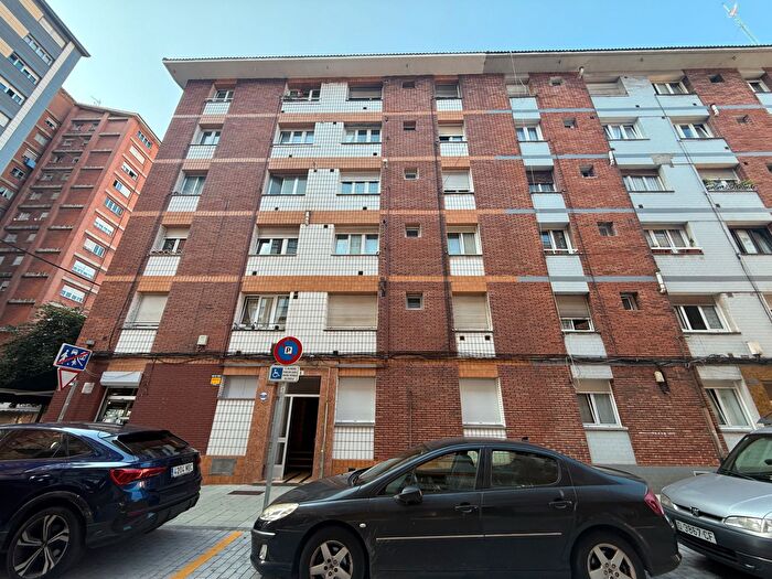 Piso en venta en Oeste, La Calzada de 2 habitaciones