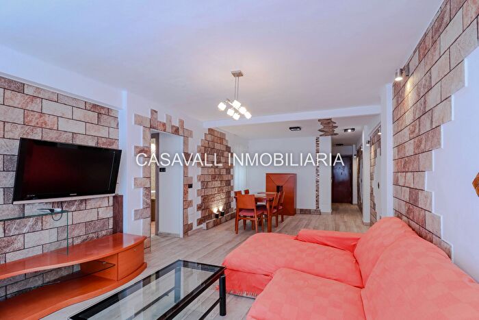 Casas en venta y pisos alquiler - 1
