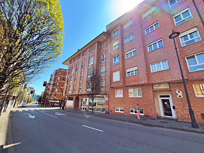 Casas en venta y pisos alquiler - 1