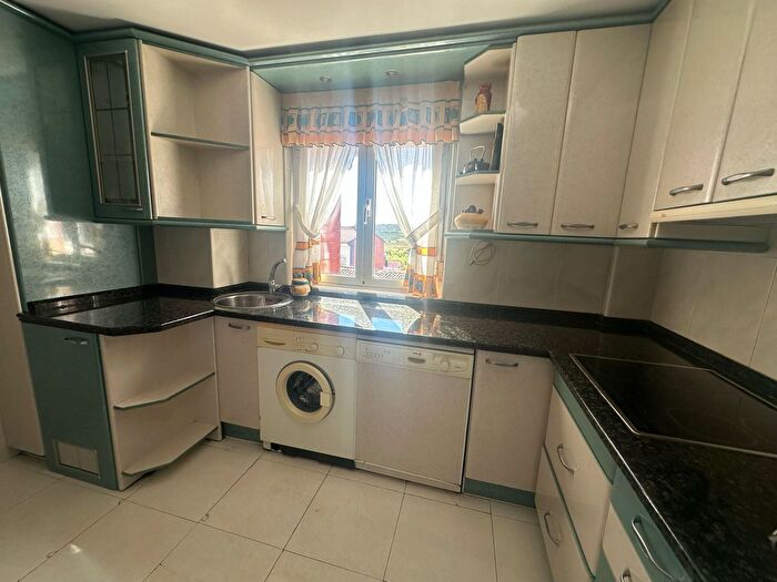 Casas en venta y pisos alquiler - 2