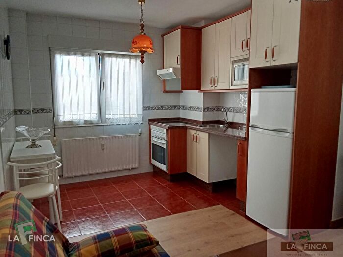 Casas en venta y pisos alquiler - 1
