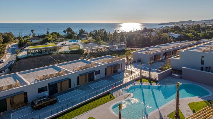 Casa en venta en El Faro de Calaburra Chaparral, Mijas de 4 habitaciones