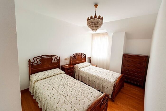Casas en venta y pisos alquiler - 2