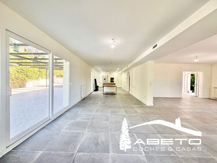 Casas en venta y pisos alquiler - 2