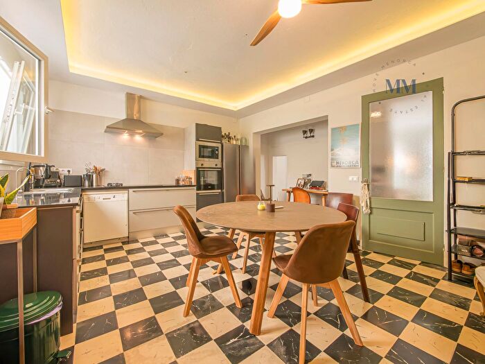 Casas en venta y pisos alquiler - 3