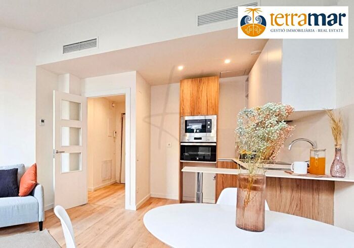 Piso en venta en La Gavarra, Cornellà de Llobregat de 3 habitaciones