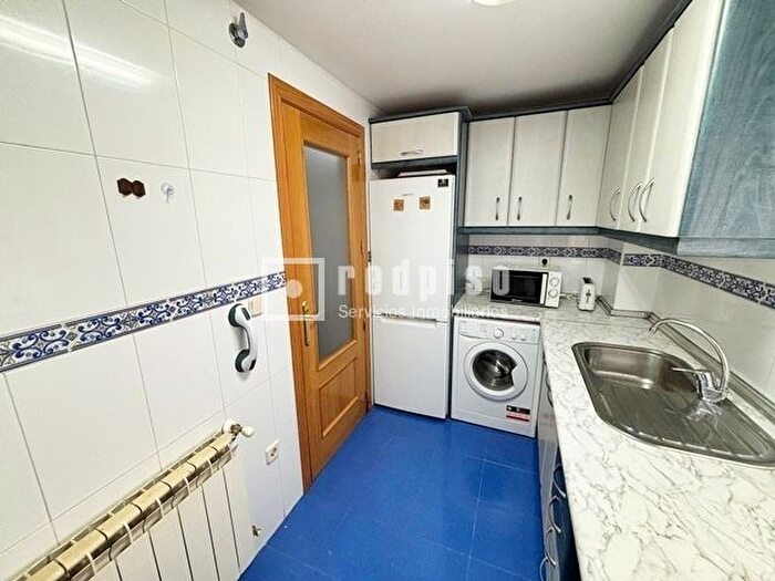 Casas en venta y pisos alquiler - 3