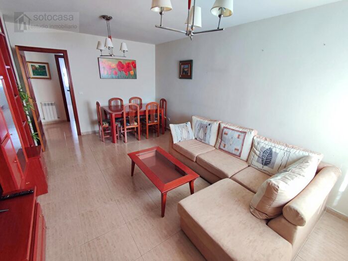 Casas en venta y pisos alquiler - 1