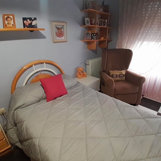 Casas en venta y pisos alquiler - 2