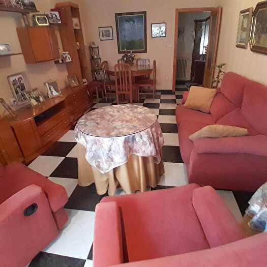 Casas en venta y pisos alquiler - 1