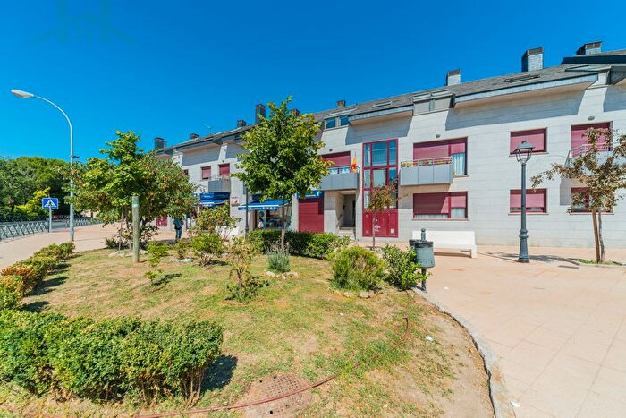 Casas en venta y pisos alquiler - 1