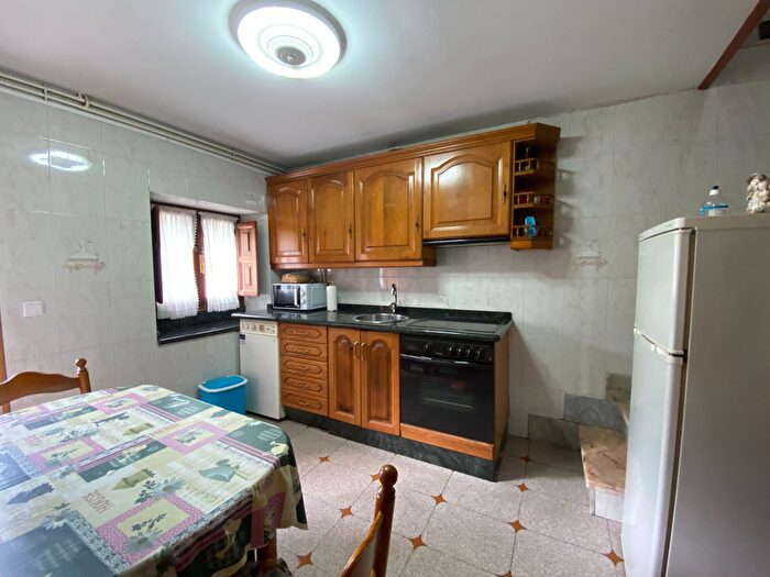 Casas en venta y pisos alquiler - 2
