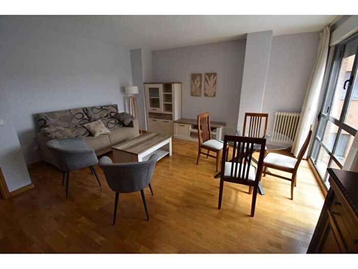 Casas en venta y pisos alquiler - 1