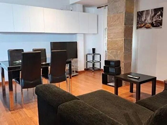 Casas en venta y pisos alquiler - 3