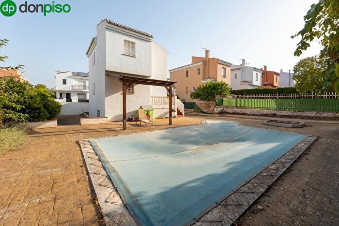 Casas en venta y pisos alquiler - 1