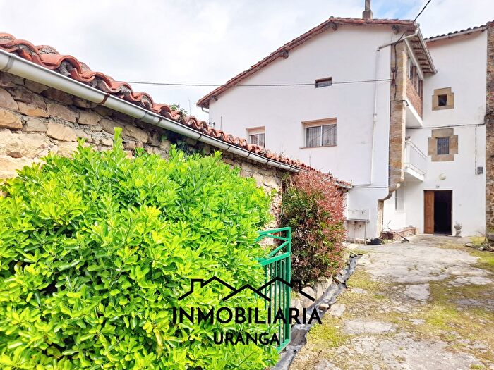 Casa en venta en Guriezo, Cantabria de 6 habitaciones