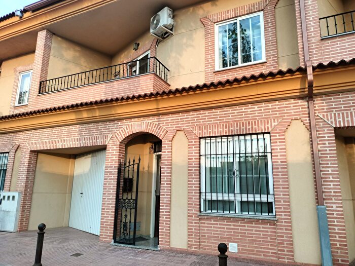 Casa en venta en Almodóvar del Campo, Ciudad Real de 4 habitaciones
