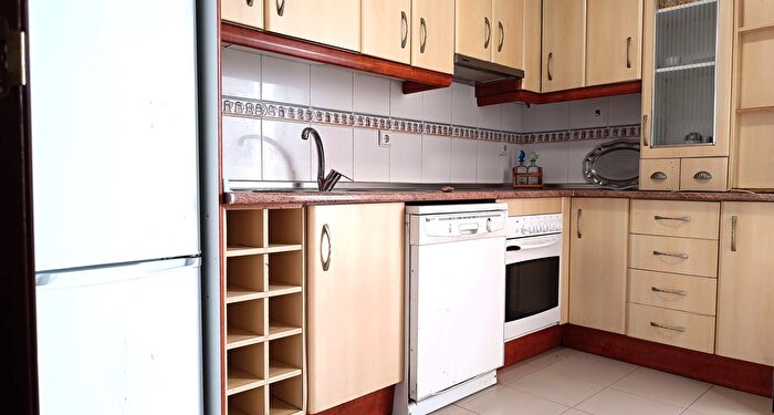 Casas en venta y pisos alquiler - 2