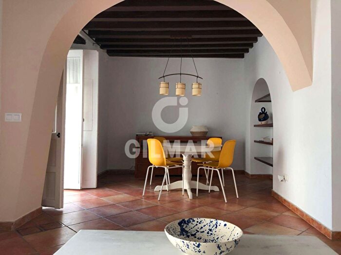 Casas en venta y pisos alquiler - 1