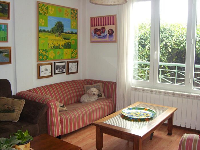 Casas en venta y pisos alquiler - 2