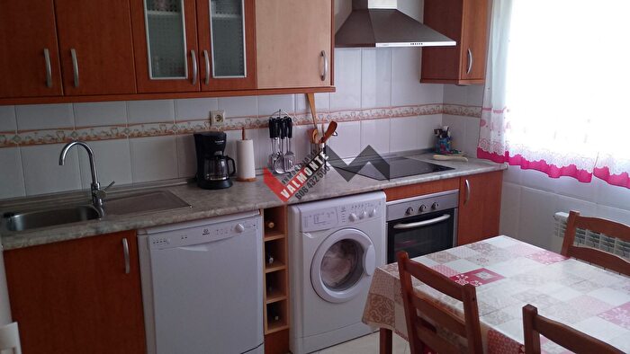 Casas en venta y pisos alquiler - 2