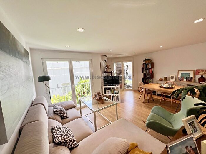 Casas en venta y pisos alquiler - 1