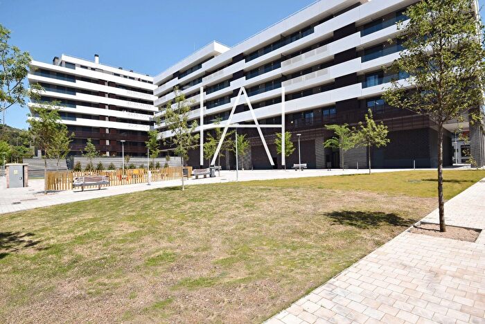 Casas en venta y pisos alquiler - 1