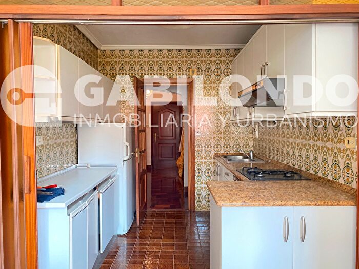 Casas en venta y pisos alquiler - 3