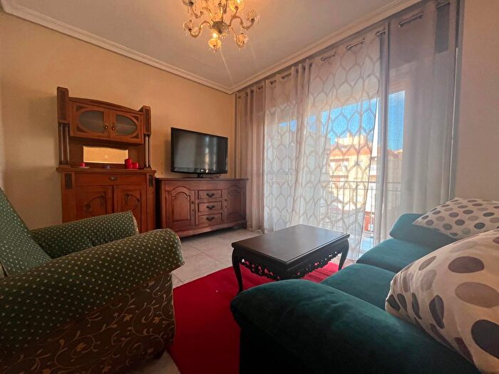 Casas en venta y pisos alquiler - 1