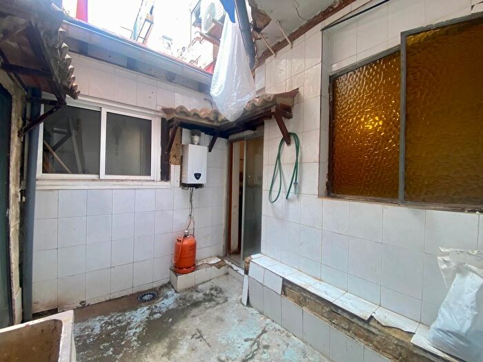 Casas en venta y pisos alquiler - 2