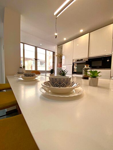 Casas en venta y pisos alquiler - 3