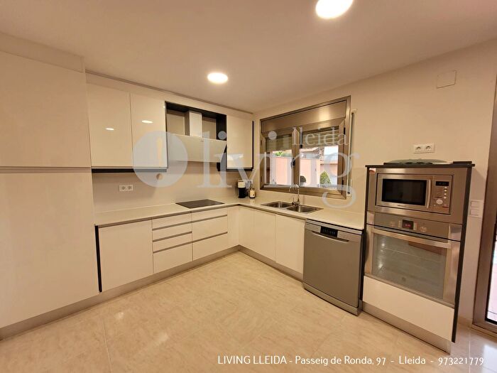 Casas en venta y pisos alquiler - 2