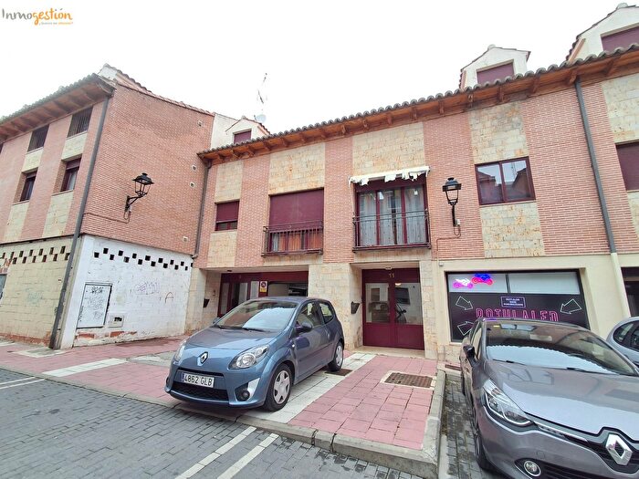 Casas en venta y pisos alquiler - 1